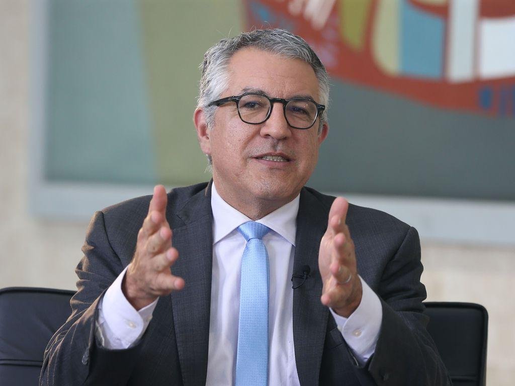 O ministro defendeu a aprova&ccedil;&atilde;o das novas regras fiscais para a redu&ccedil;&atilde;o de juros que definiu como &lsquo;desproporcionais&rsquo;
