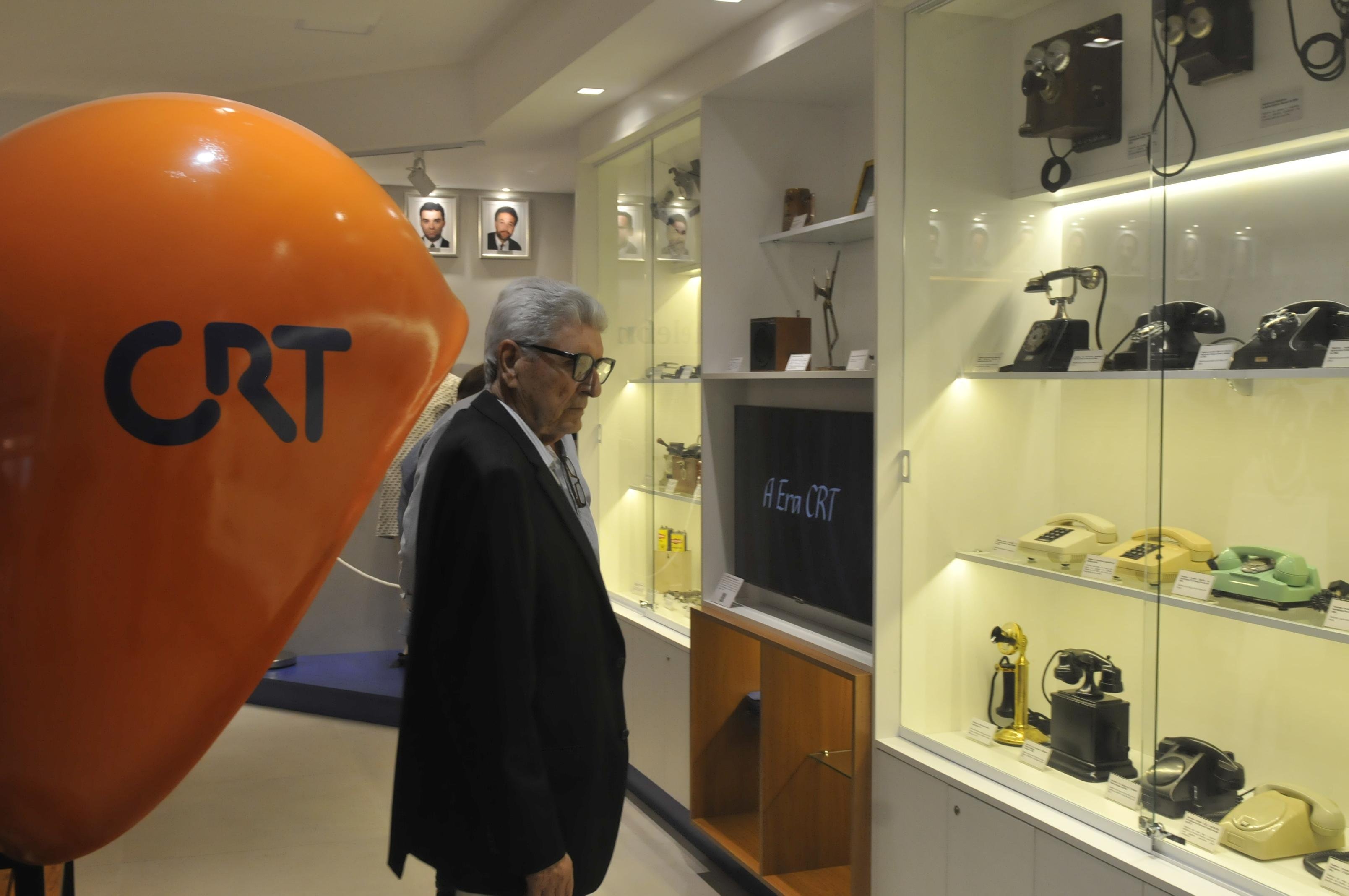 Acervo do Memorial conta com orelh&atilde;o, telefones e outros objetos que resgatam a hist&oacute;ria da CRT e das telecomunica&ccedil;&otilde;es.