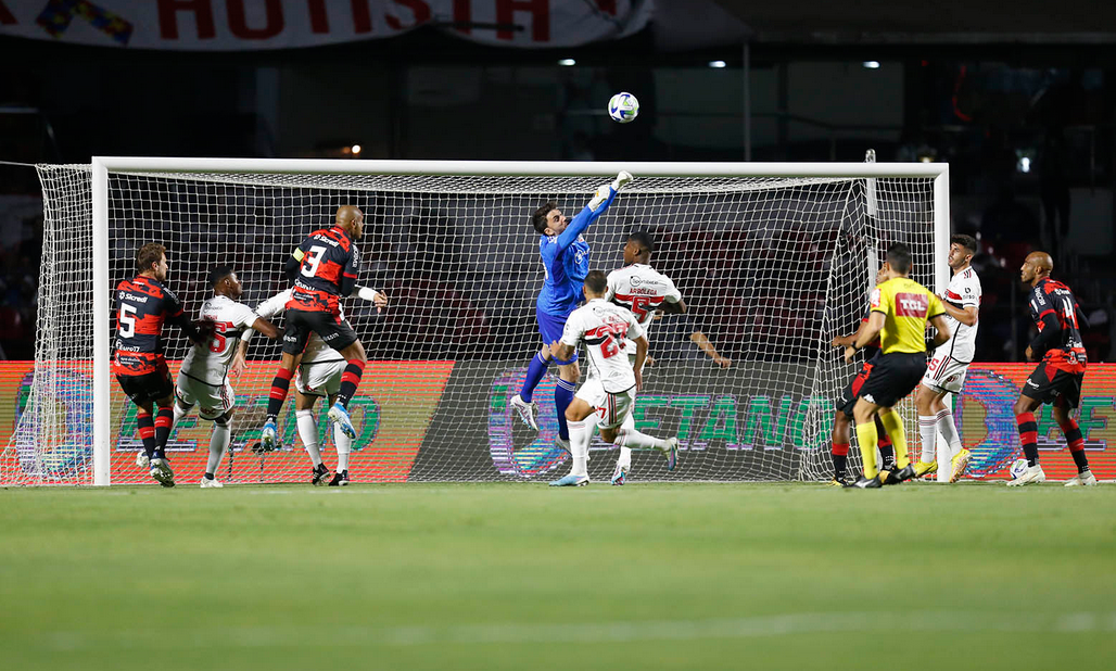 Dia dos goleiros ficou sem gols no Morumbi