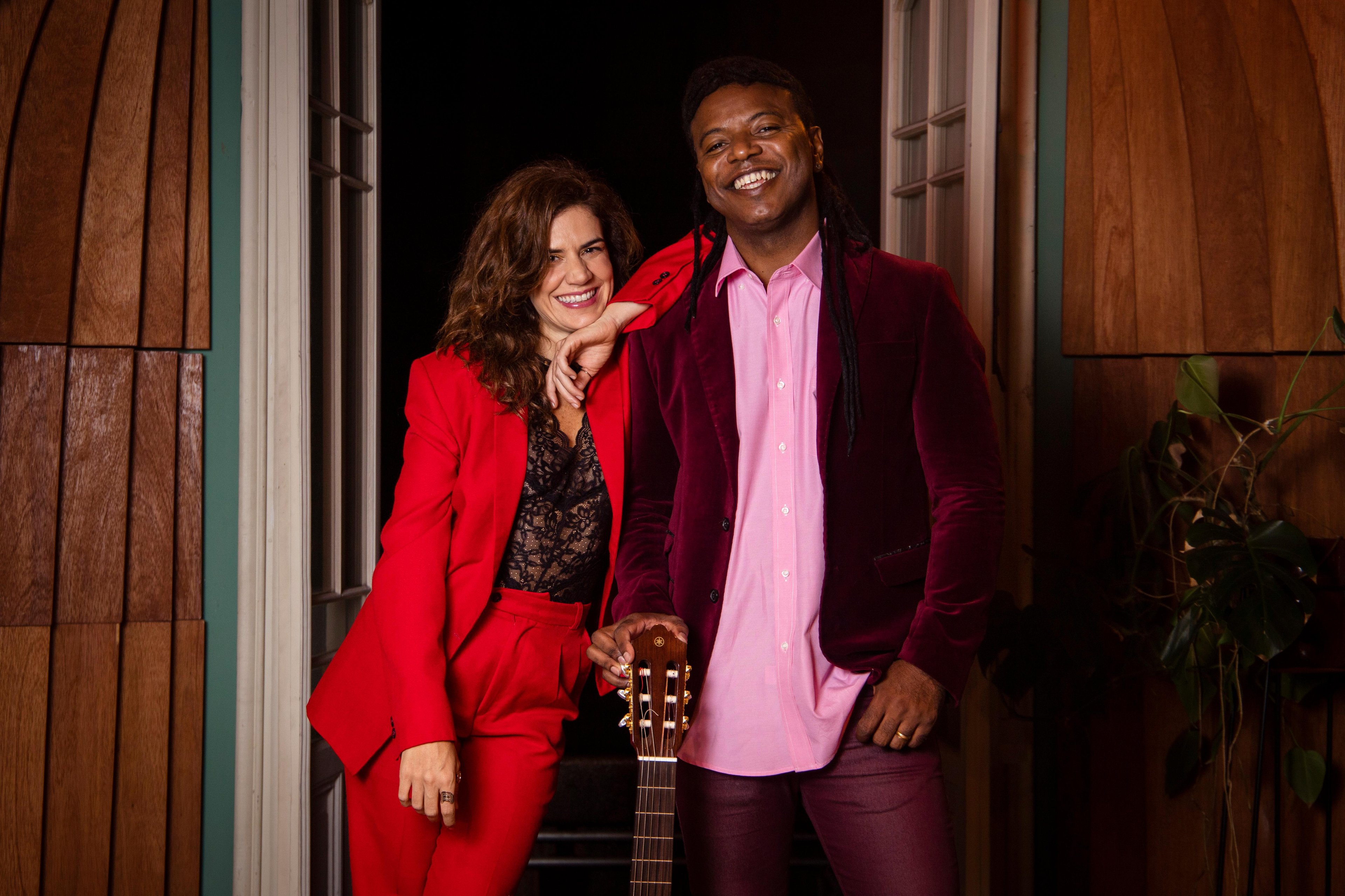 "Aqui em Casa" &eacute; um daqueles shows que resgatam mem&oacute;rias atrav&eacute;s da m&uacute;sica