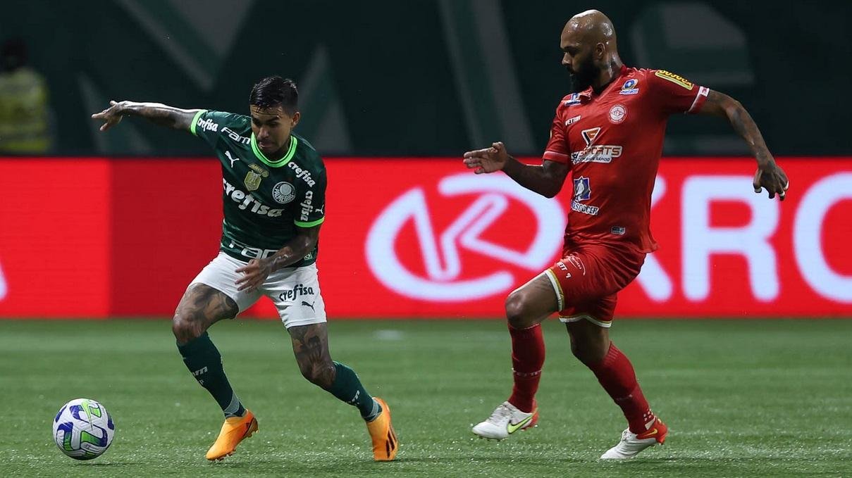 Clube paulista abriu boa vantagem em jogo movimentado