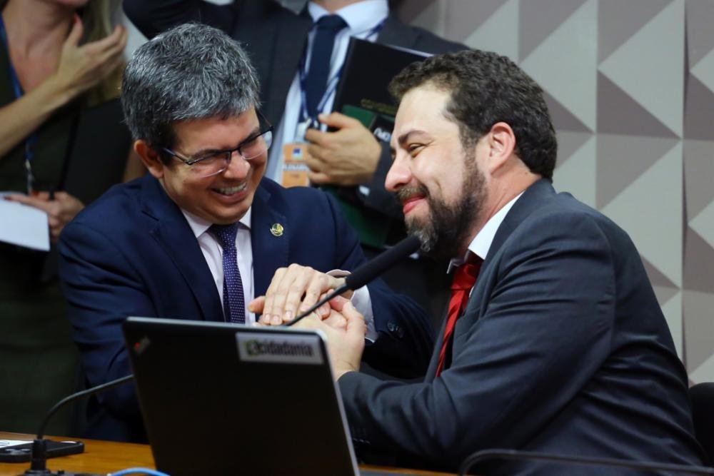Novo acordo foi anunciado por Boulos, que seria o relator do tema