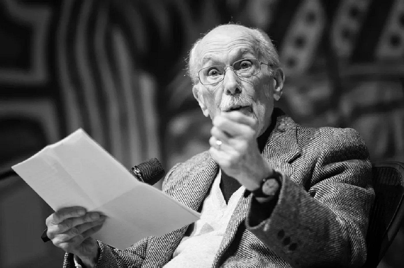 Formado em Sociologia, Antonio Candido come&ccedil;ou carreira como cr&iacute;tico liter&aacute;rio por volta dos 20 anos