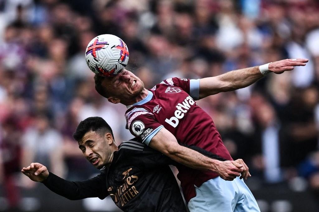 West Ham e Arsenal empataram por 2 a 2 neste domingo
