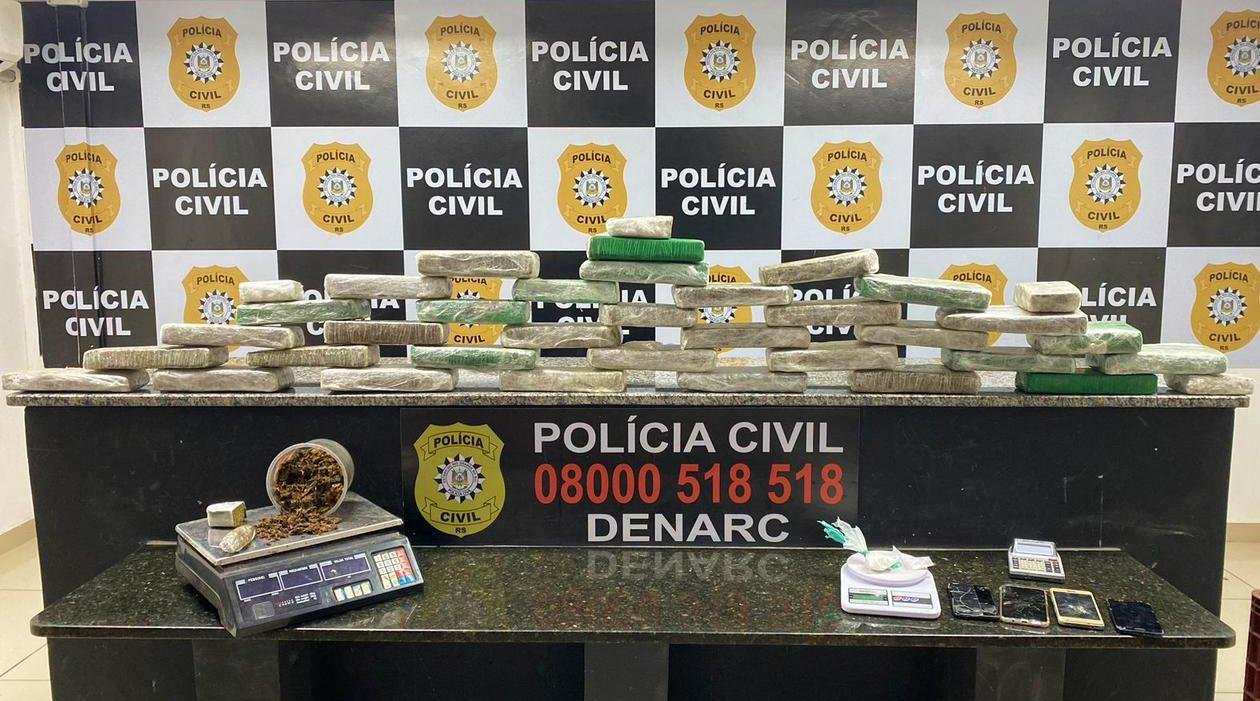 Um traficante foi preso em flagrante