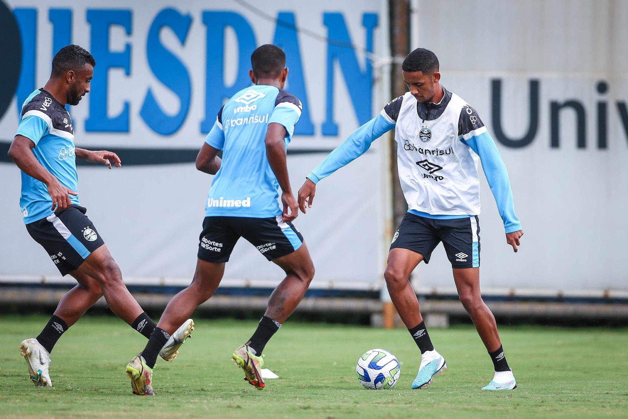 Andr&eacute; Henrique em treino do Gr&ecirc;mio no CT Presidente Luiz Carvalho