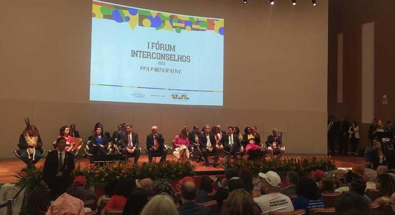 Presidente Lula e ministros participam do lan&ccedil;amento do Plano Plurianual Participativo