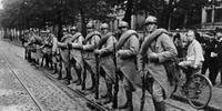 Soldados franceses nas ruas de Essen