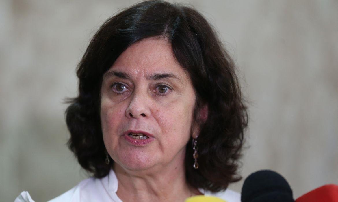 Ministra faz parte da comitiva do presidente Luiz In&aacute;cio Lula da Silva em sua visita de Estado a Portugal