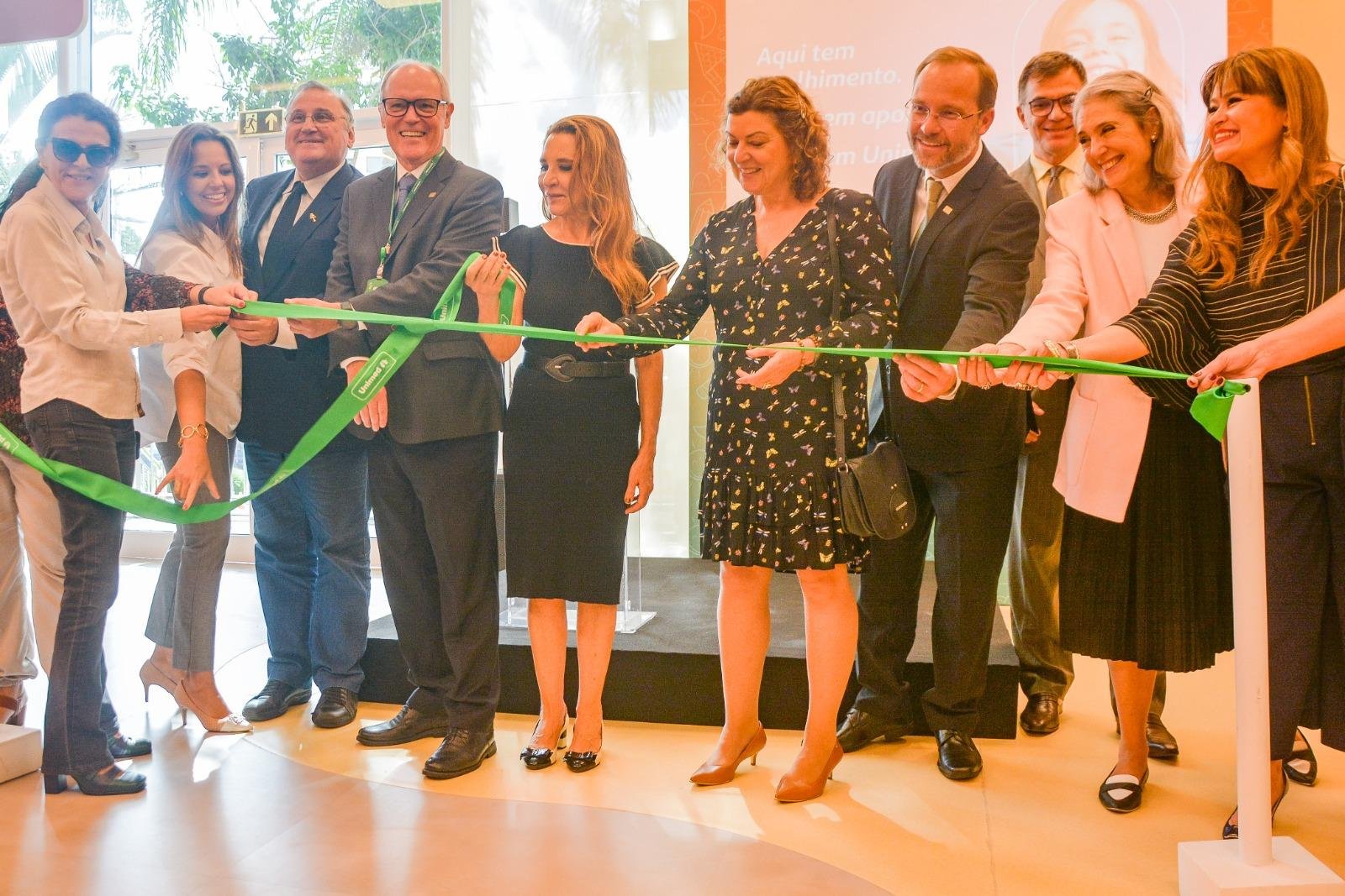 Autoridades estiveram presentes na cerim&ocirc;nia de inaugura&ccedil;&atilde;o do espa&ccedil;o