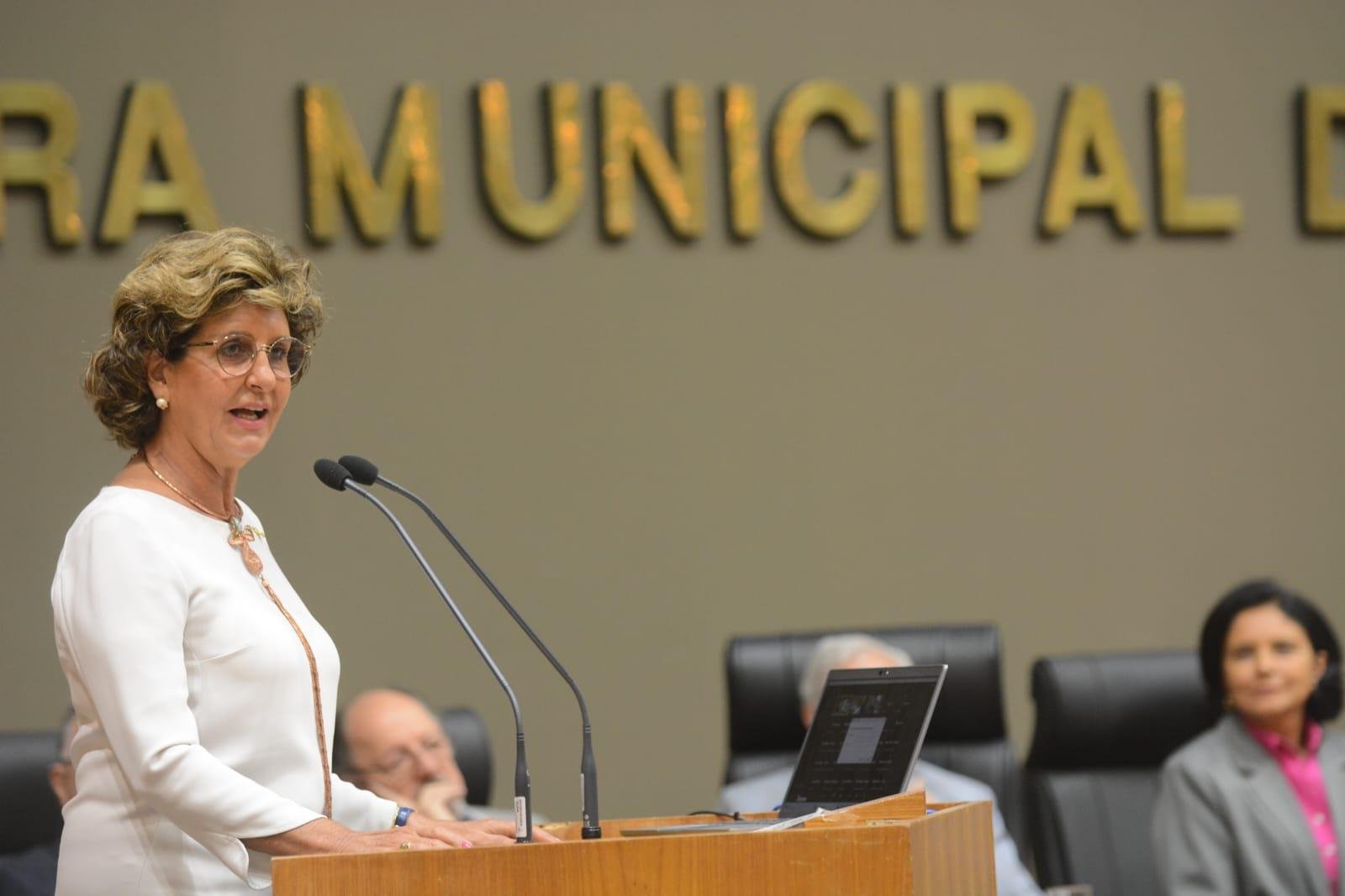 A presidente da ACPA, Suzana Vellinho, discursou em agradecimento e destacou import&acirc;ncia do di&aacute;logo entre a entidade e o Legislativo.