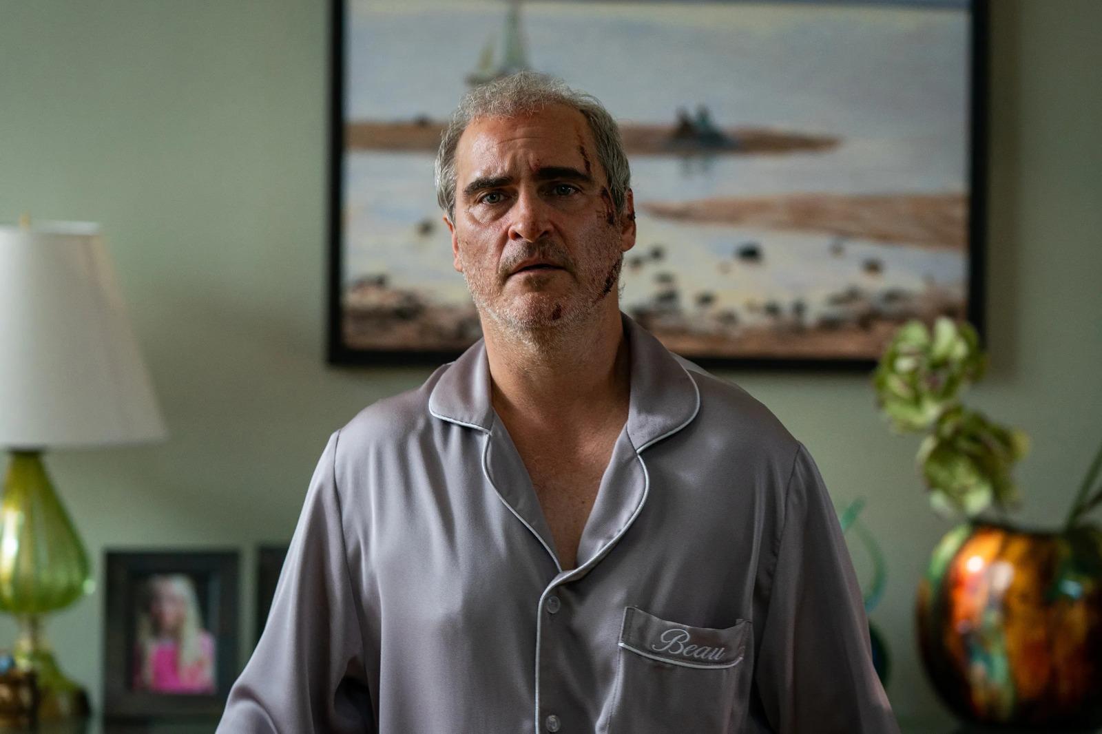 Joaquim Phoenix vive Beau, personagem depressivo e que vive em um mundo de traumas e medos
