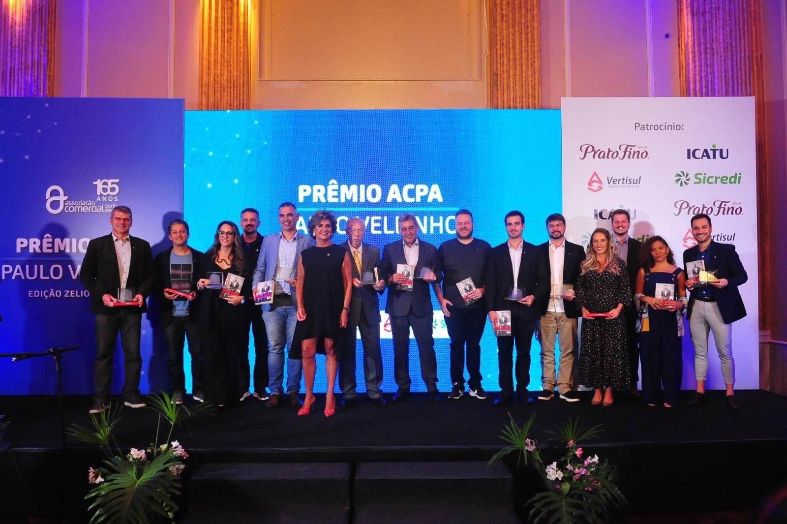 Foram oito categorias premiadas: Empreendedorismo, Inova&ccedil;&atilde;o & Tecnologia, Marketing & Comunica&ccedil;&atilde;o, Pol&iacute;tica, Servi&ccedil;os, Terceiro Setor, Turismo, Varejo e Fora da Curva