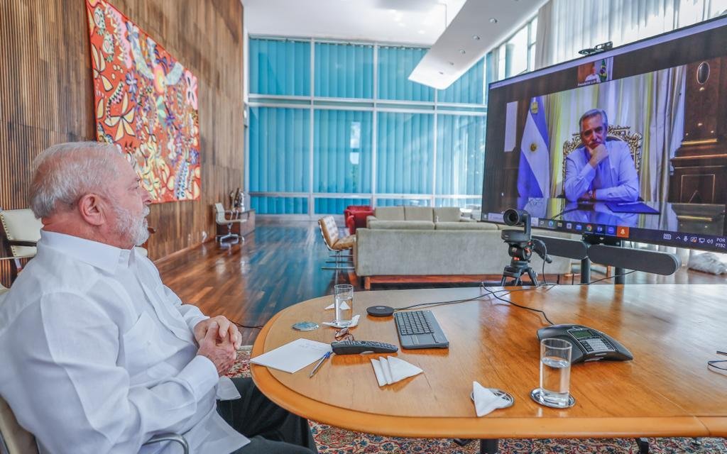 Conversa ocorreu por v&iacute;deo nesta quinta-feira