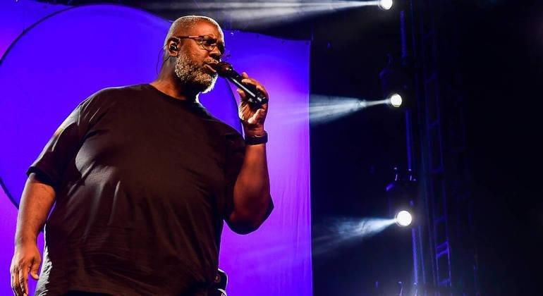 P&eacute;ricles vai fazer show em S&atilde;o Paulo nesta sexta-feira, dia 28