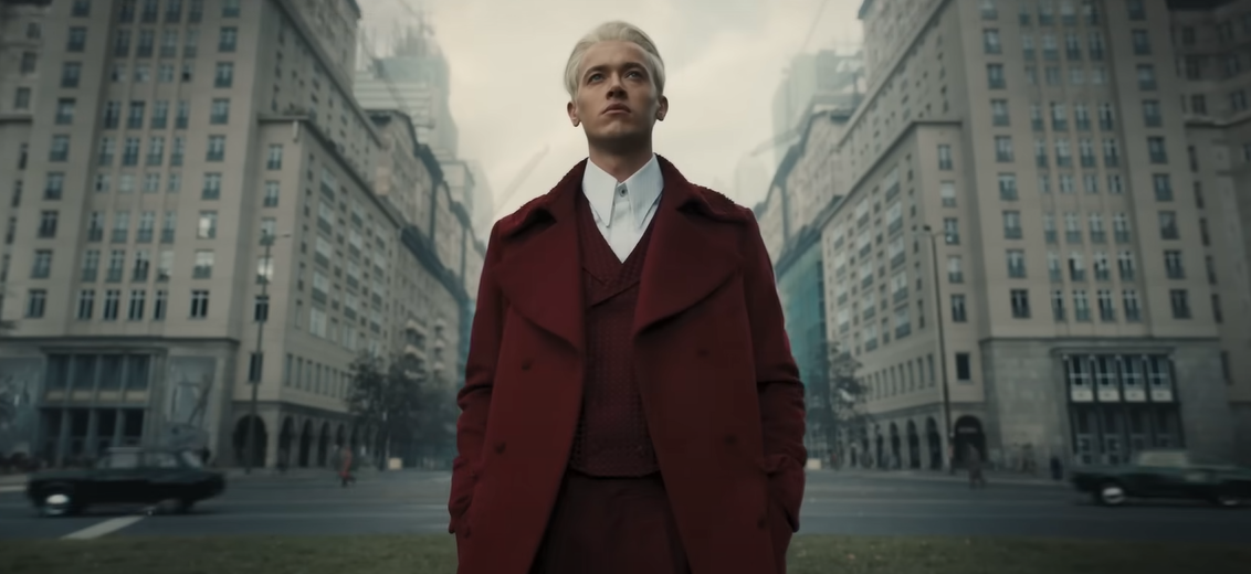 Tom Blyth como Coriolanus Snow em "Jogos Vorazes: a Cantiga dos P&aacute;ssaros e das Serpentes"