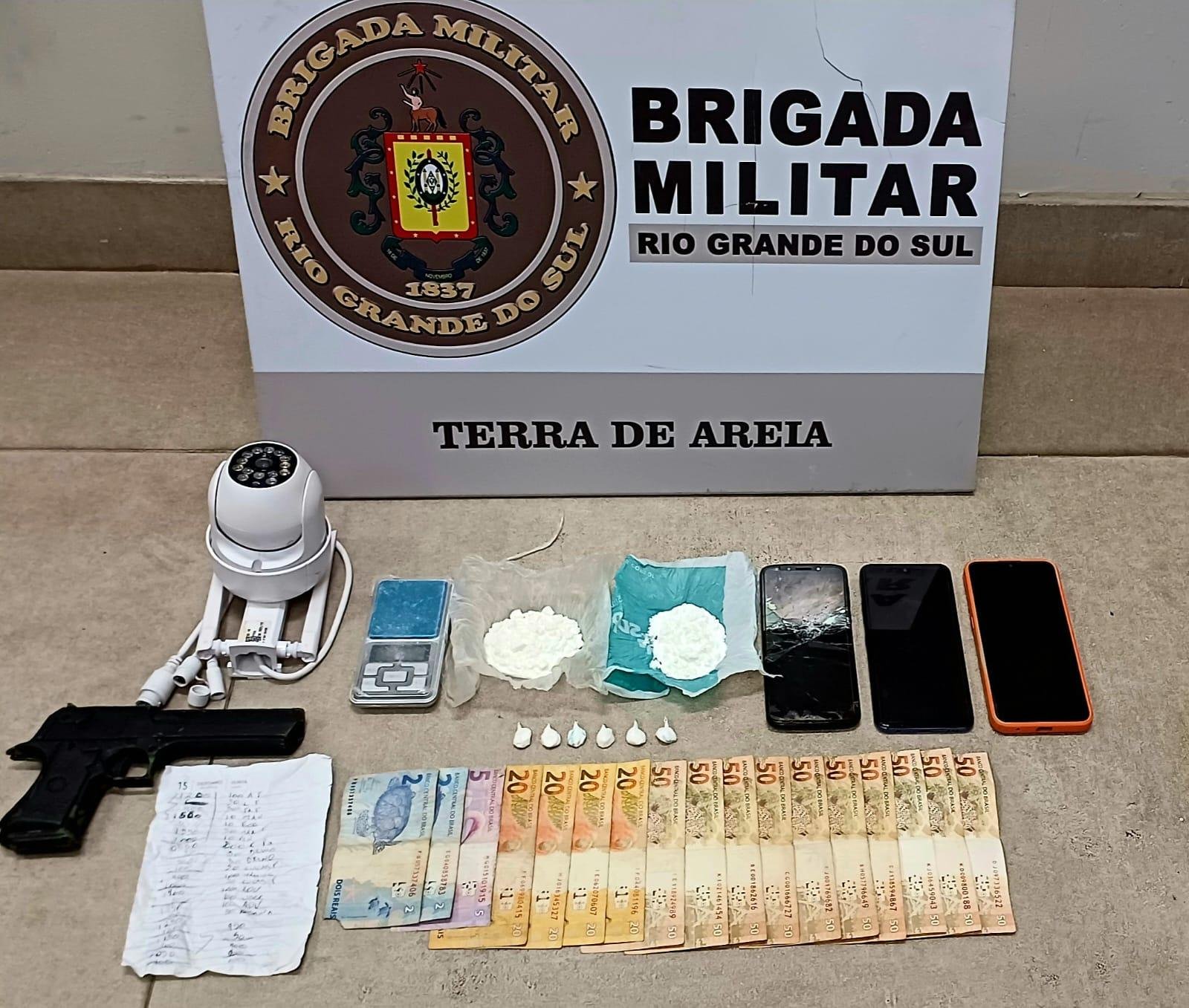 Itens foram apreendidos pelo 2&ordm; BPAT da Brigada Militar