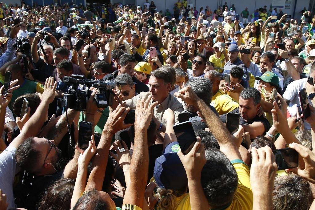 Ex-presidente foi para Ribeir&atilde;o Preto onde participar&aacute; da Agrishow
