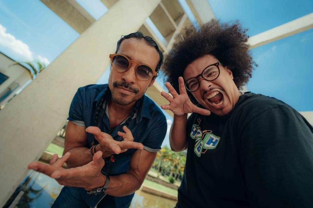 Yutaka e Sttu, parceiros na can&ccedil;&atilde;o "Dona de um Olhar"