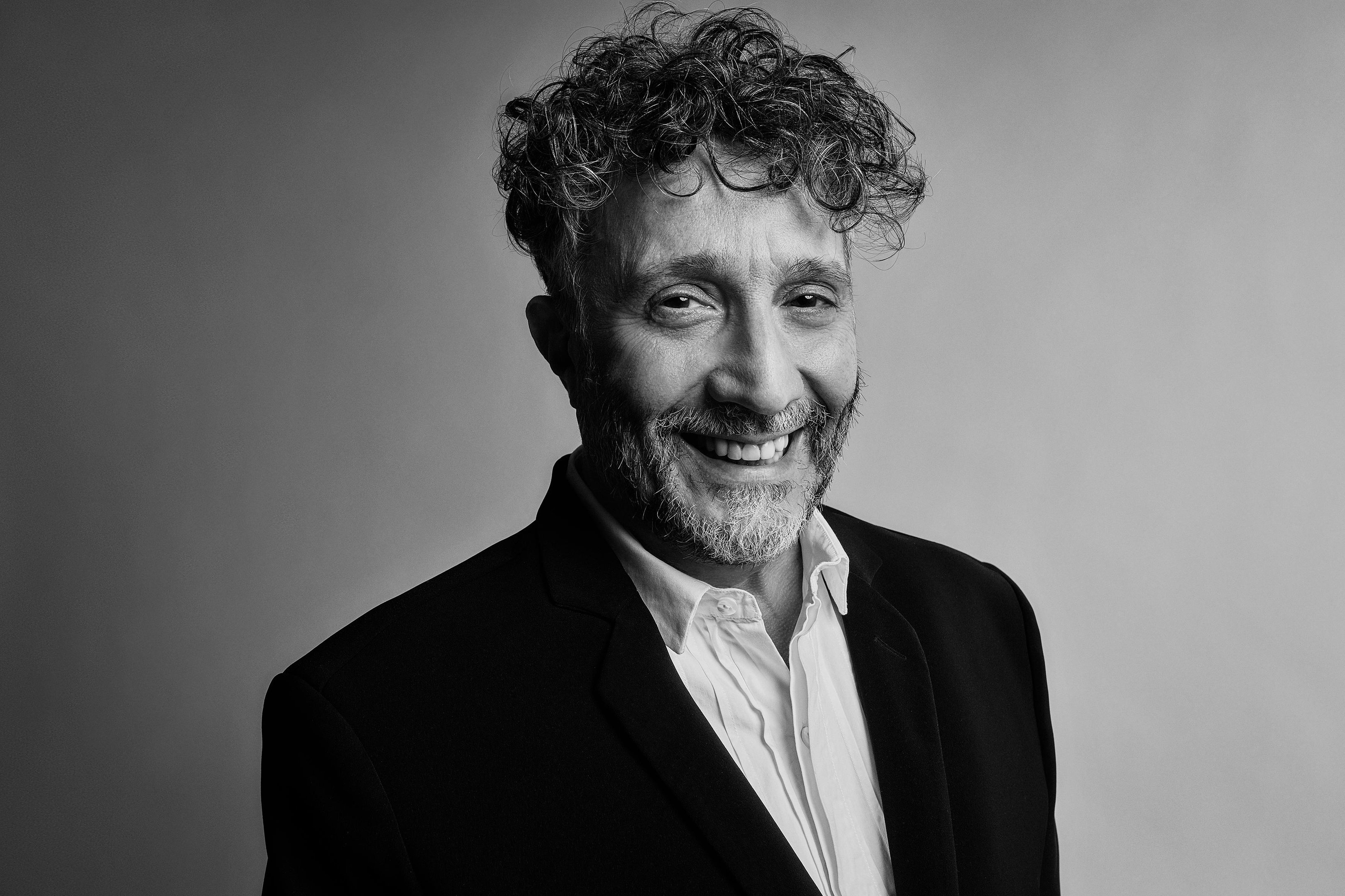 No filme, Fito P&aacute;ez questiona a vers&atilde;o oficial sobre a morte do guerrilheiro Camilo Cienfuegos