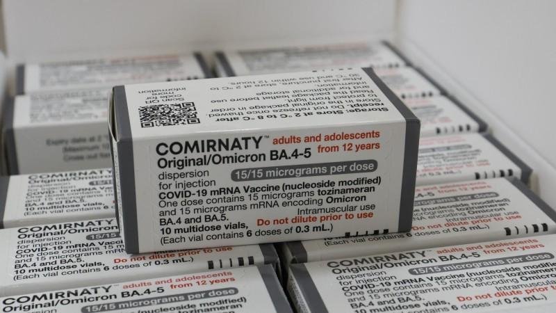 Entre as doses, 212 mil s&atilde;o do tipo bivalente, que passou a ser recomendado para toda popula&ccedil;&atilde;o com 18 anos ou mais