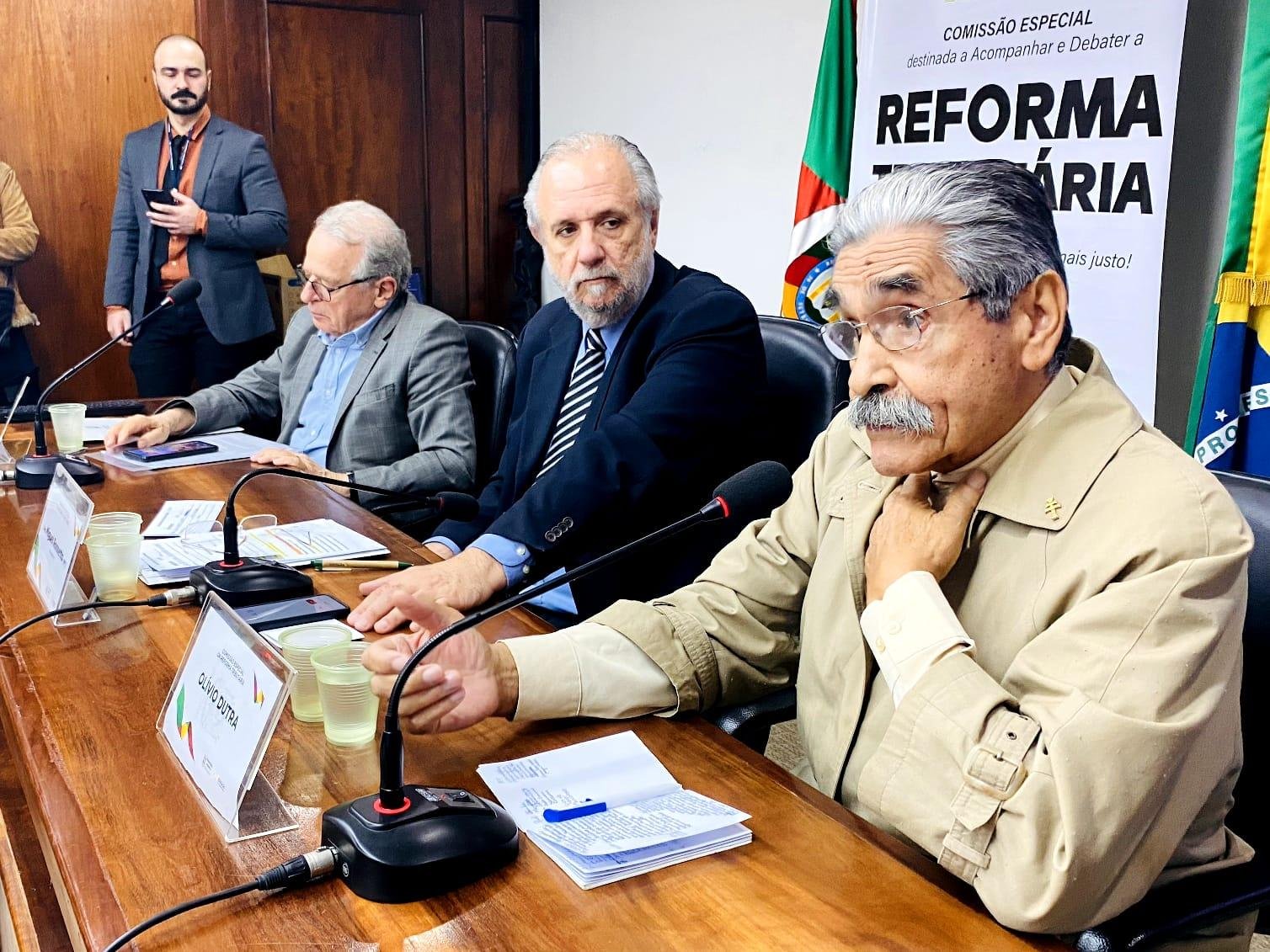 Audi&ecirc;ncia p&uacute;blica teve a participa&ccedil;&atilde;o presencial de Tarso e Ol&iacute;vio Dutra
