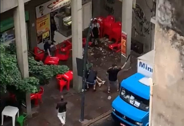 Grupo foi agredido com peda&ccedil;os de madeira