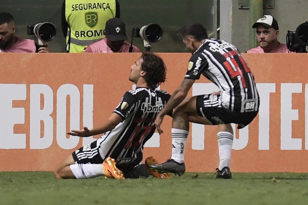 Galo diminuiu a press&atilde;o com vit&oacute;ria