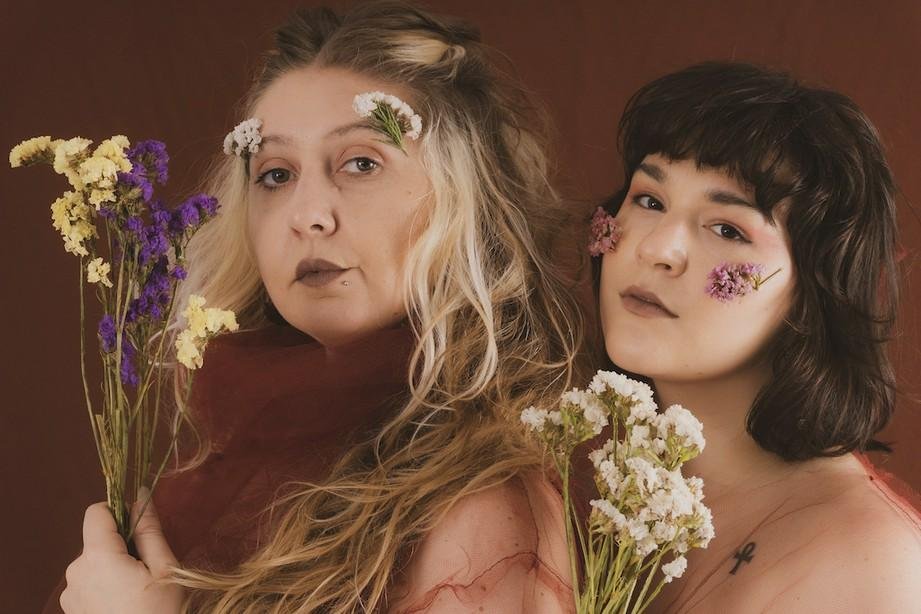 Duo Teiniagu&aacute; das musicistas Ana Matielo e Clarissa Ferreira