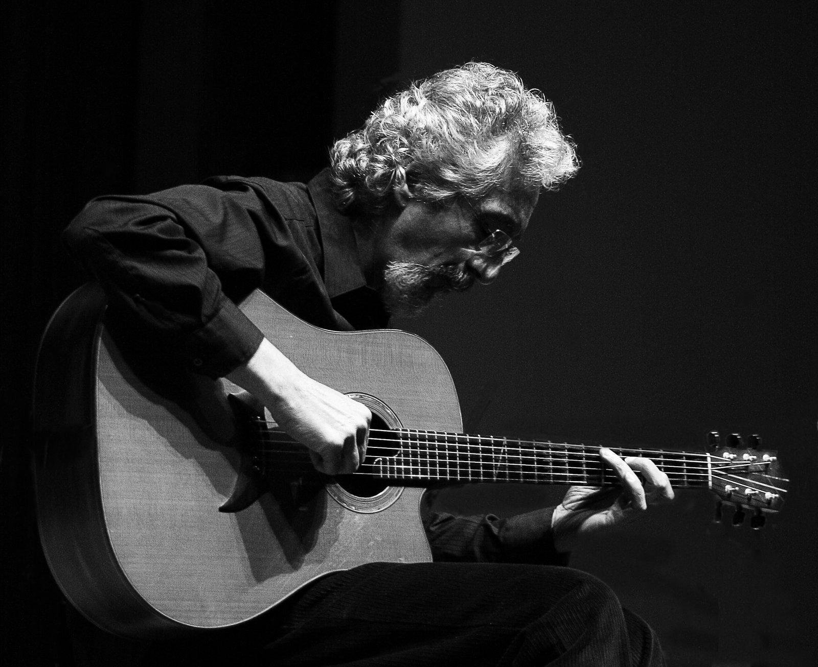 Andr&eacute; Geraissati, um dos violonistas que estar&atilde;o presentes nas atra&ccedil;&otilde;es do festival
