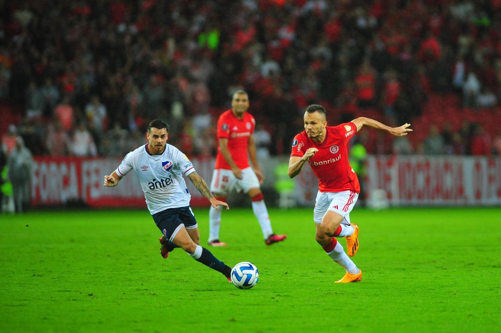 Inter e Nacional empataram por 2 a 2 no Beira-Rio