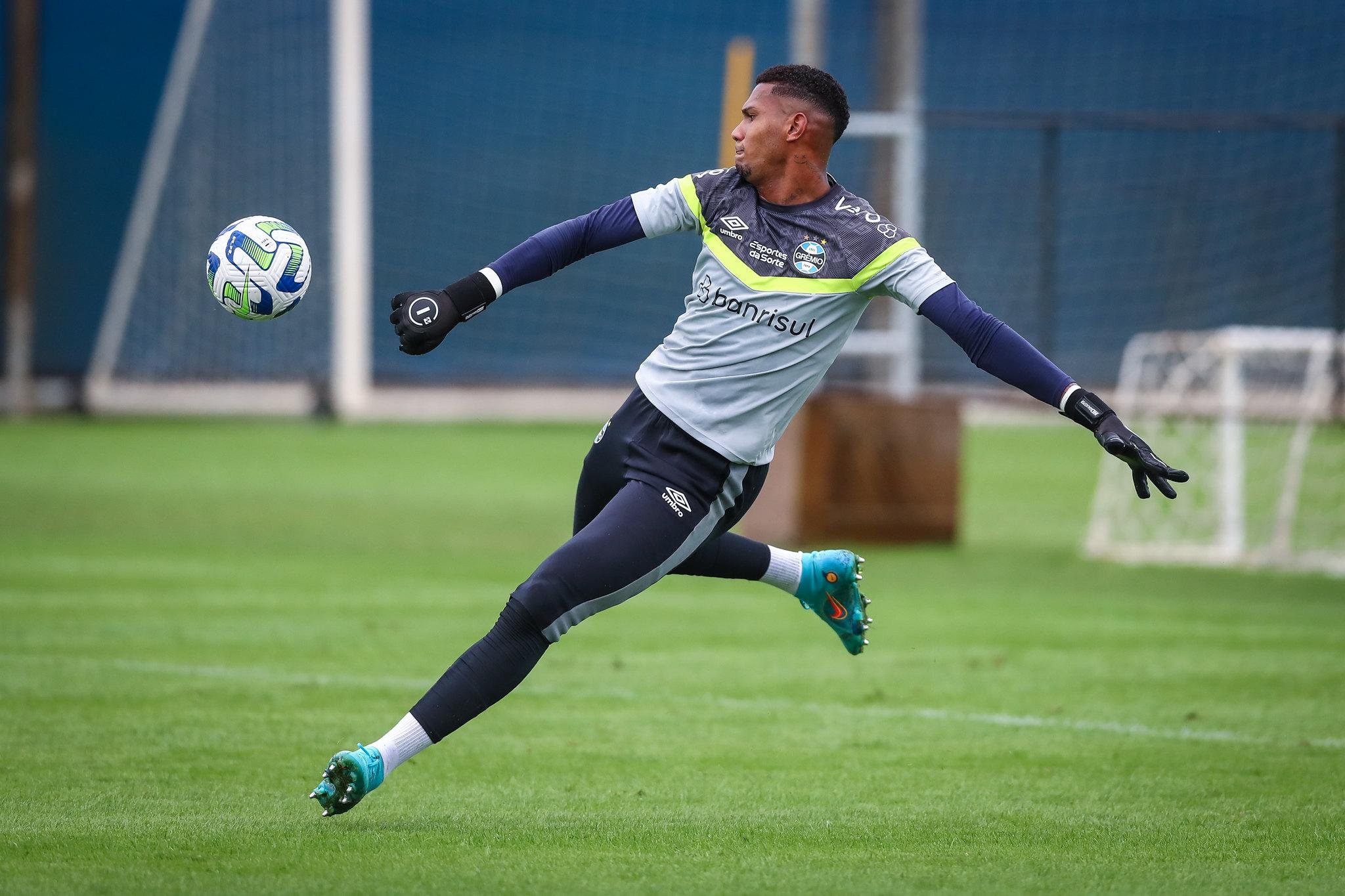 Adriel vai atuar no Bahia at&eacute; metade de 2024