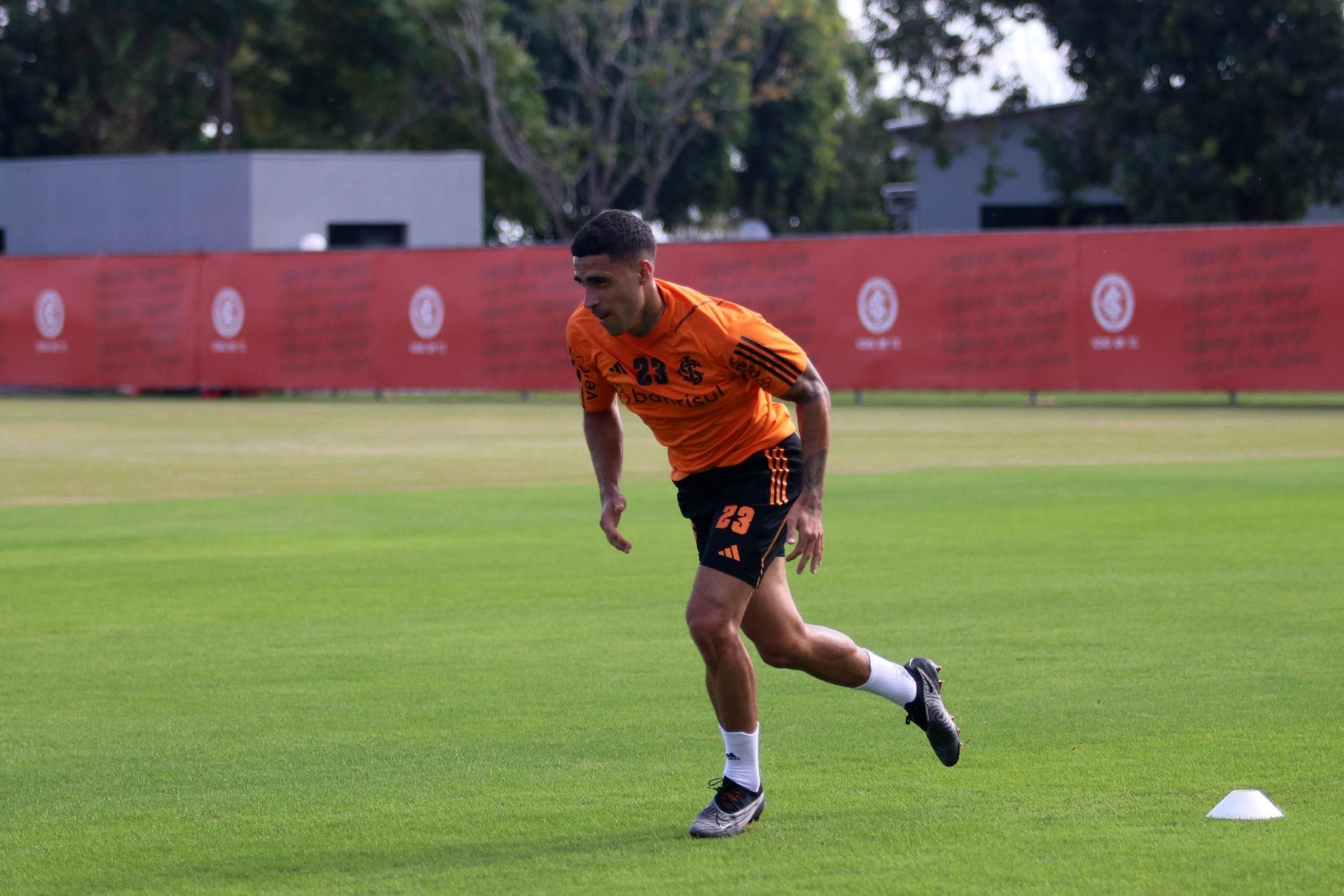Gabriel avan&ccedil;a em recupera&ccedil;&atilde;o para retornar aos gramados