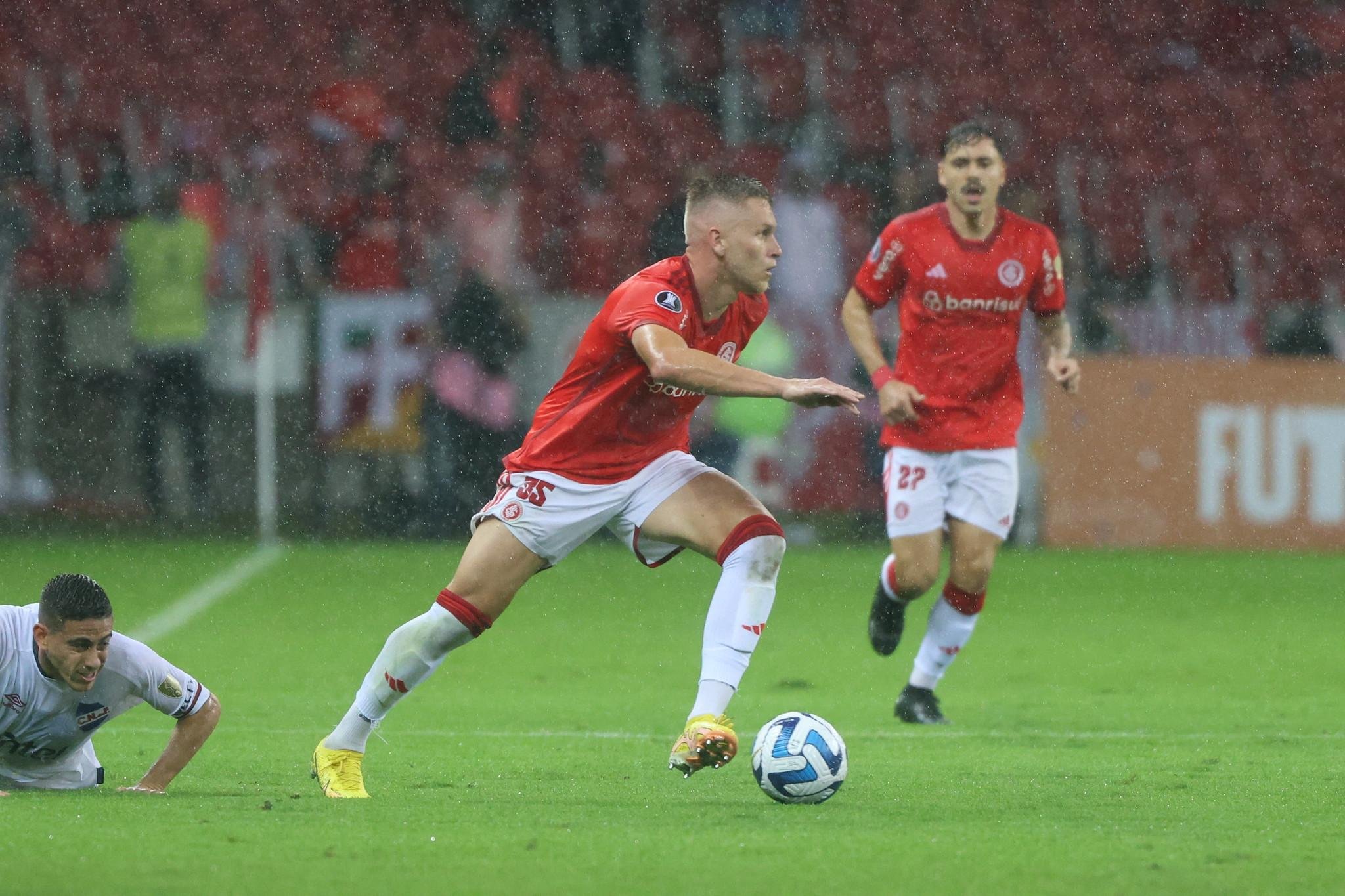 Alem&atilde;o foi titular contra o Nacional na Libertadores