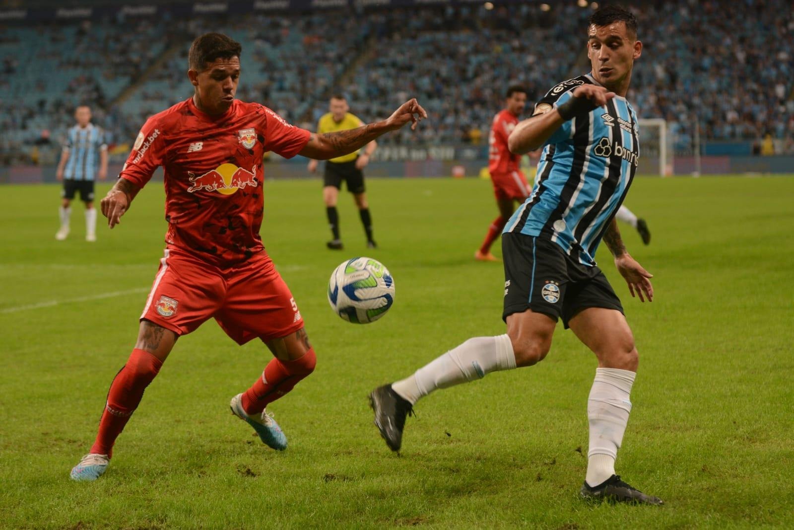 Arena ter&aacute; jogo sob chuva