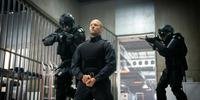 Jason Statham interpreta um misterioso segurança de carros-fortes em 'Infiltrado'