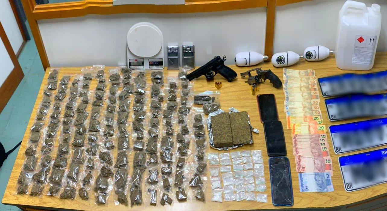 Efetivos do 3&ordm; Batalh&atilde;o de Policiamento de &Aacute;reas Tur&iacute;sticas (3&ordm; BPAT) e 4&ordm; Batalh&atilde;o de Pol&iacute;cia de Choque (4&ordm; BPChq) foram acionados