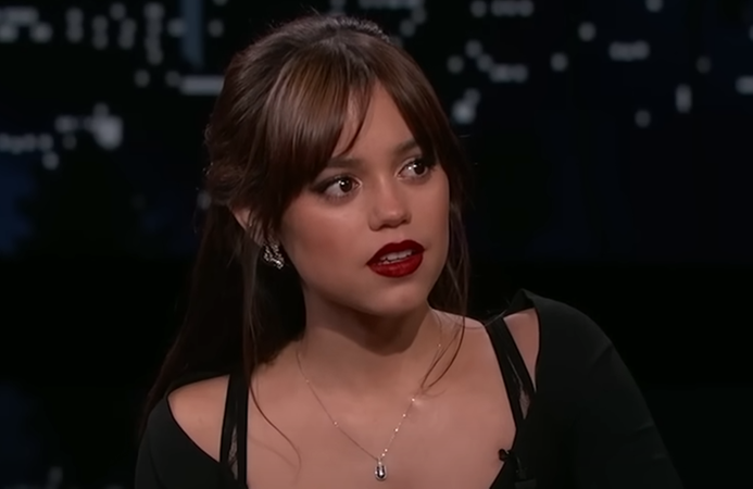 Jenna Ortega, a Wandinha, ir&aacute; atuar na sequ&ecirc;ncia de "Beetlejuice"