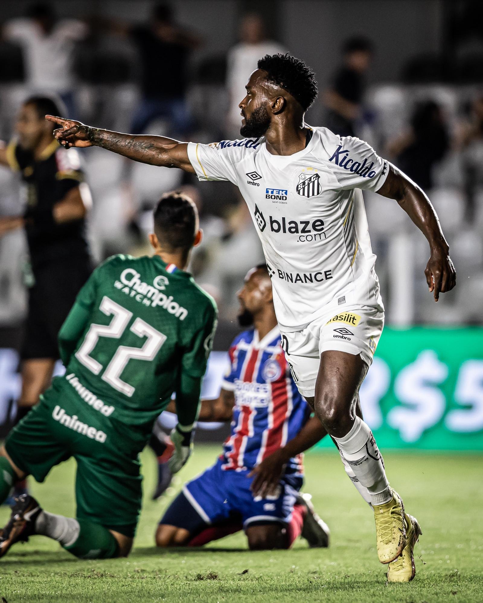 Mendoza marcou o segundo gol santista nesta quarta-feira