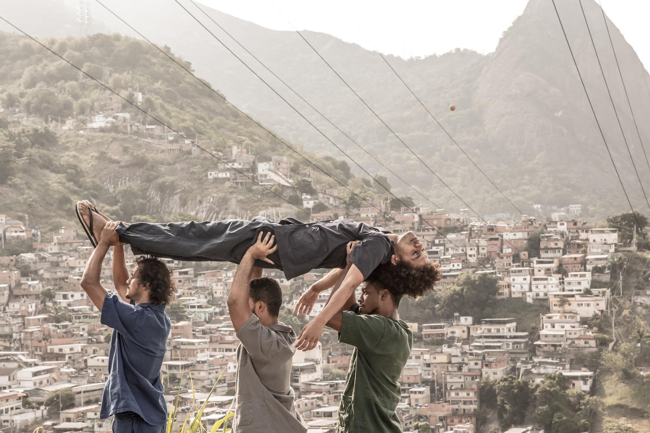Espet&aacute;culo &lsquo;aCORdo&rsquo; ter&aacute; apresenta&ccedil;&otilde;es hoje e amanh&atilde; no festival