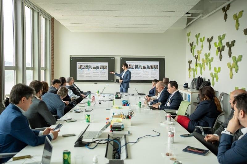 Comitiva realizou uma imers&atilde;o na sede do Google