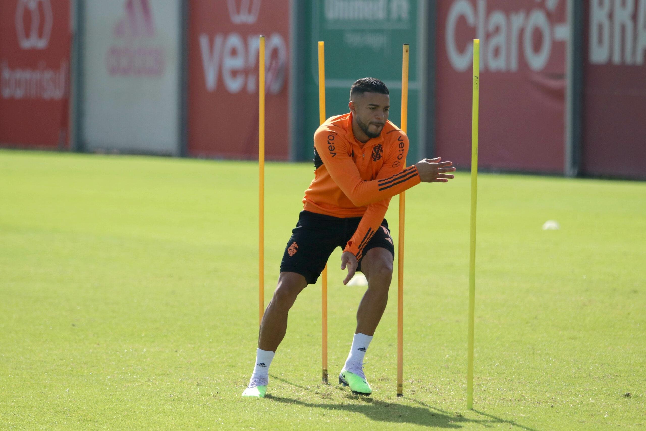 Wanderson vai estar em campo contra o Coelho