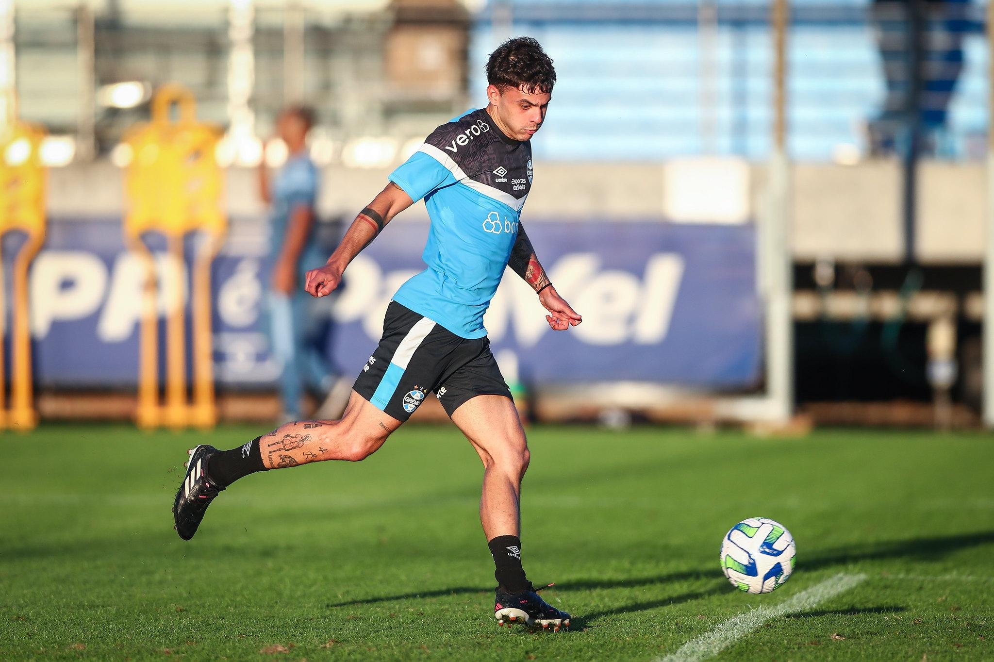Carballo deve ser titular contra o Le&atilde;o do Pici na Arena