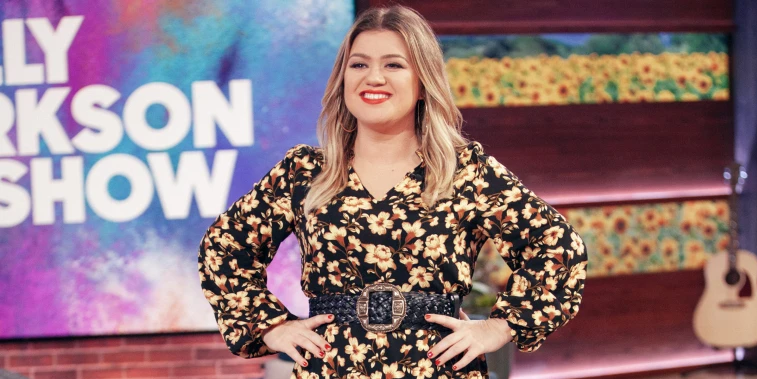 Kelly Clarkson, cantora, compositora, apresentadora, escritora e atriz norte-americana