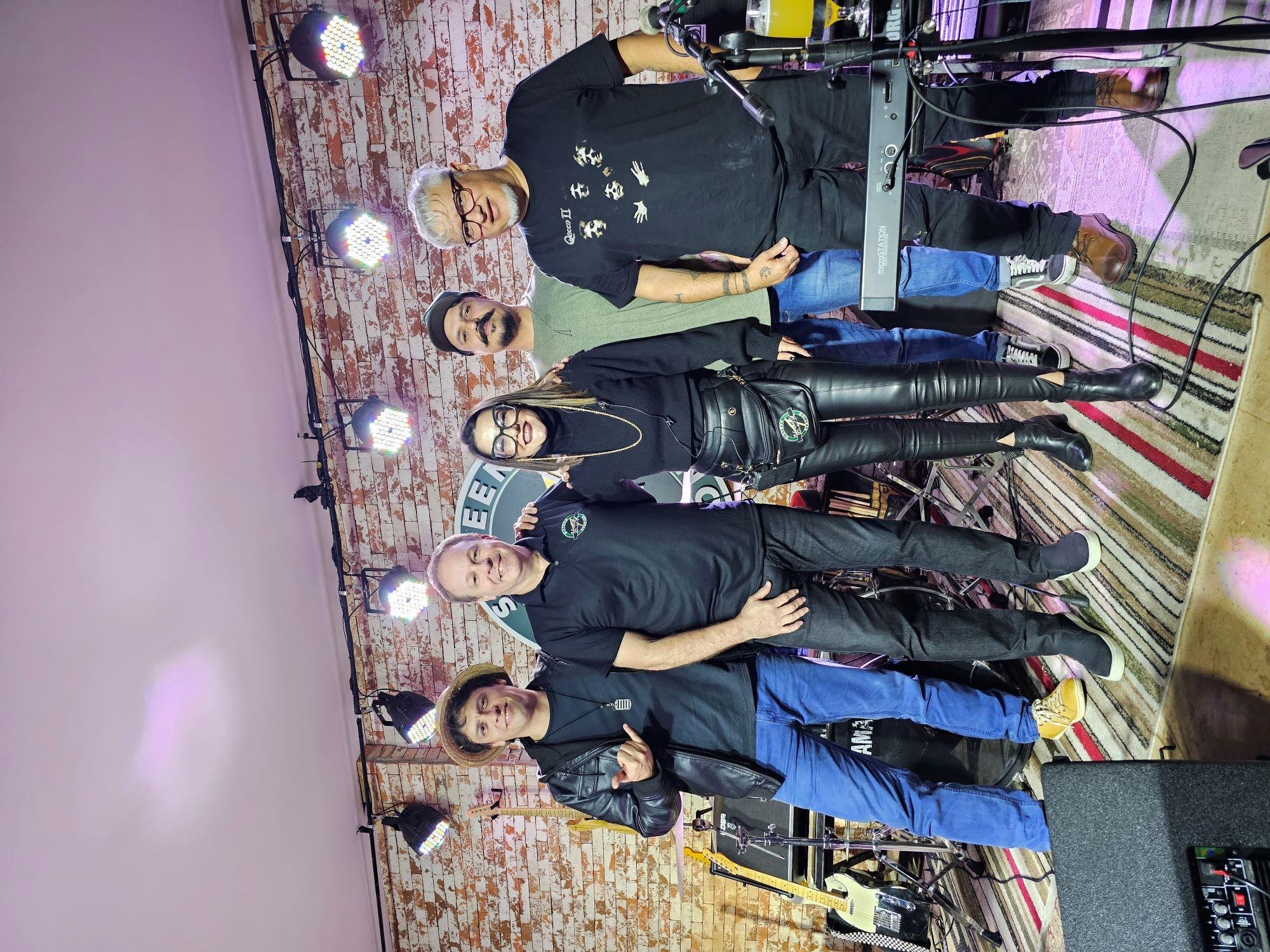 Banda Workstation e Gabrielle Fraga, uma das propriet&aacute;rias do Sixteen