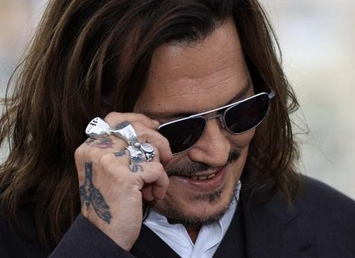 Ator Johnny Depp durante coletiva de imprensa sobre o filme 'Jeanne Du Barry' em Cannes