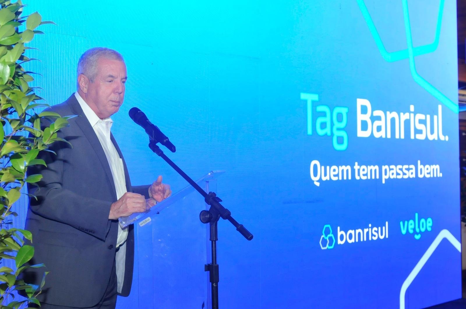 O presidente do banco, Cl&aacute;udio Coutinho, afirmou que a institui&ccedil;&atilde;o tem como miss&atilde;o facilitar a vida de seus clientes e que a tag Banrisul &eacute; mais uma ferramenta para garantir agilidade, conveni&ecirc;ncia e comodidade.