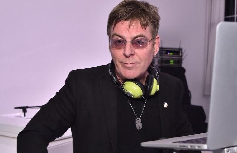 O baixista do grupo The Smiths, Andy Rourke