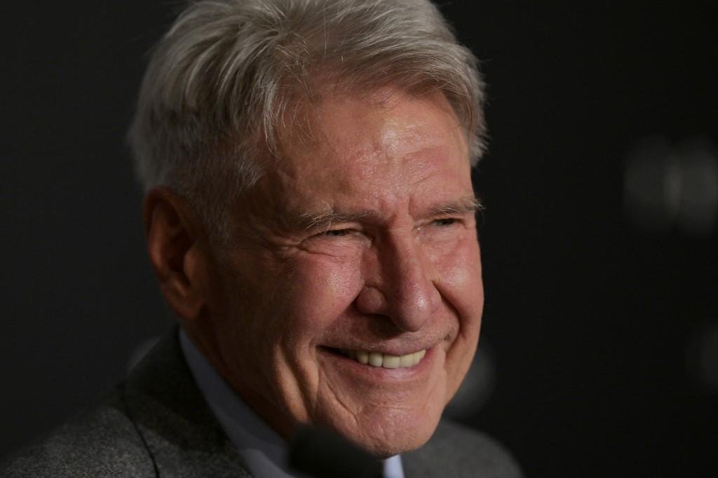 Ator Harrison Ford sorri durante entrevista de imprensa em Cannes
