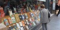 A venda em livrarias físicas perde mercado para as virtuais